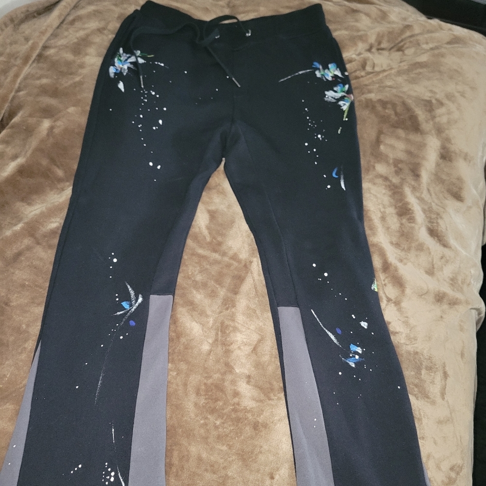 Unisex size medium paint splattered flare sweatpants barely worn